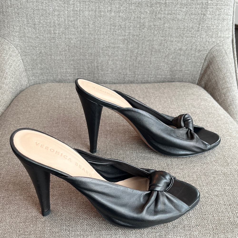 Veronica Beard Heels Sandals Pari
Knotted Twisted Black Napa Leather Slide - Picture 3 of 6